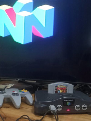 Κονσόλα Nintendo 64 μεταχειρισμένη, έκδοση PAL με γνήσιο χειριστήριο και τροφοδοτικό