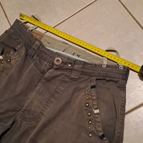 Men's Cargo Fishbone Bermuda shorts like new, brown