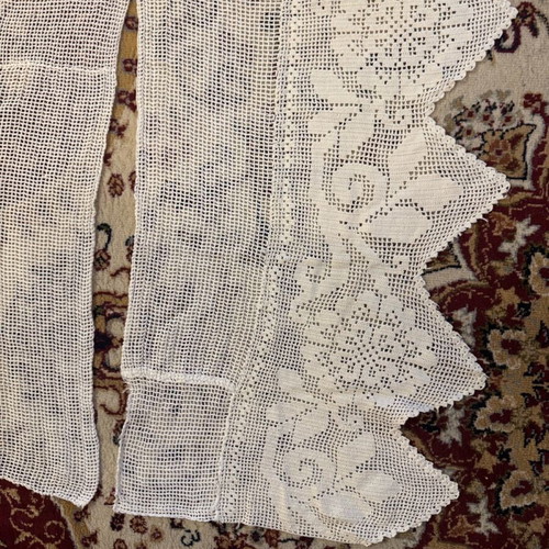 Handmade lace like new, two large pieces 65x40