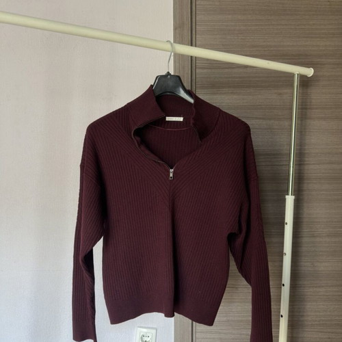 Oysho burgundy daily turtleneck sweatshirt M like new
