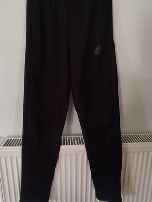 Φόρμα Adidas γυναικεία μαύρη μέγεθος medium