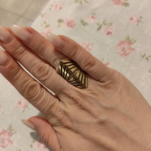Gold stainless steel ring like new, large and impressive