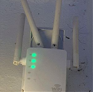 WiFi 2.4Ghz/5G Repeater Wireless Range Extender 1200Mbps