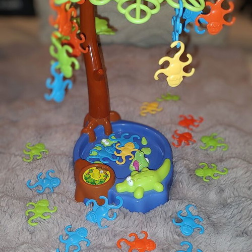 Board game Monkey Balance like new, educational magnetic toy