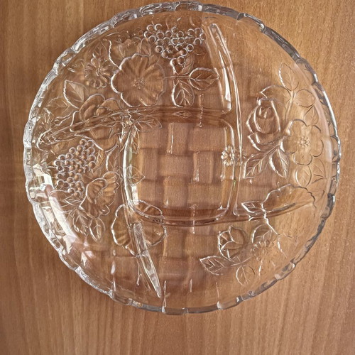 Crystal serving tray for nuts