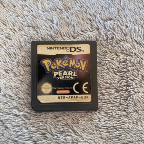 Pokemon Pearl Nintendo DS game like new, collectible