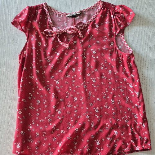Attrattivo red airy blouse medium like new