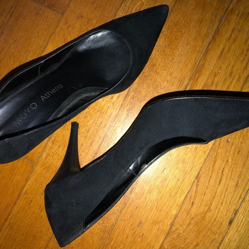 Moyo Black Suede Pointed Stiletto Heel Shoe like new 8cm