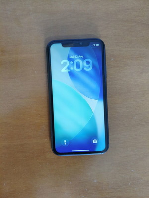 Apple iPhone 11 64GB smartphone, battery health 100%