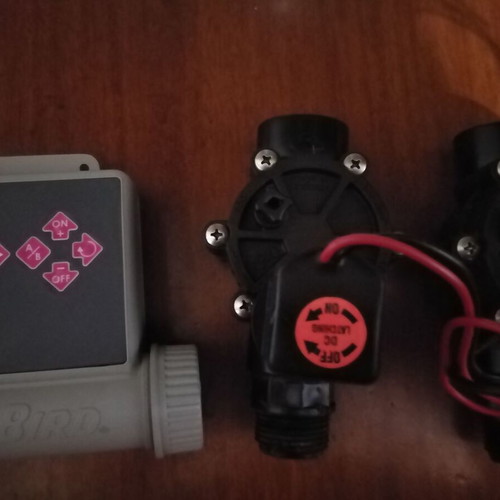 Rain Bird WP4 irrigation controller with Rainbird DV 100 valves, like new