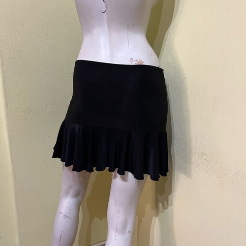 Black mini skirt with pink ring size S like new