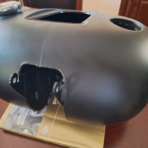 Harley Davidson FXDF Fat Bob 2009 model black matte like new with original insignia