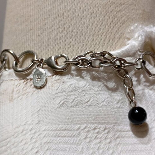 Vintage choker necklace with glass beads and metallic rings like new