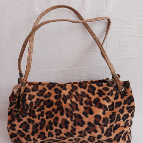 Handbag with leopard print like new, medium size, brown