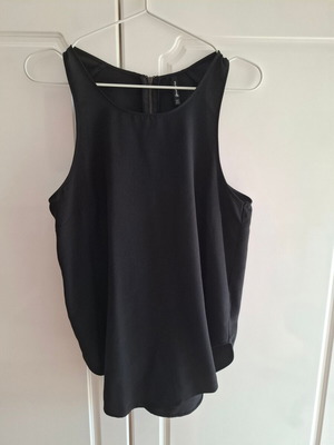 Stradivarius Black Sleeveless Top L New, Elegant and Timeless