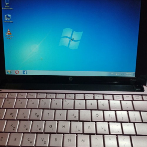 HP Mini Laptop like new with charger, floral color