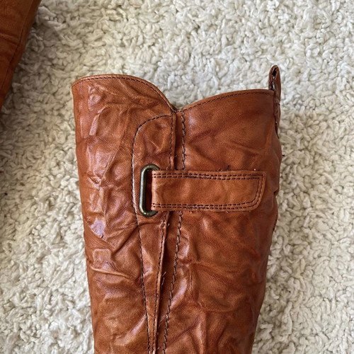 Flat tall brown boots new, genuine leather