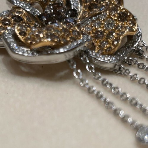 K18 white and yellow gold pendant necklace with diamonds and certificate