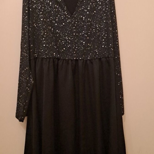 Shein black dress 2XL like new, long sleeves, spotted bust and back