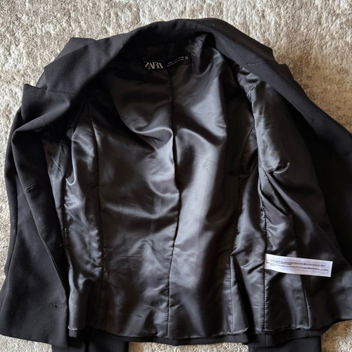 Zara jacket like new, size small, black