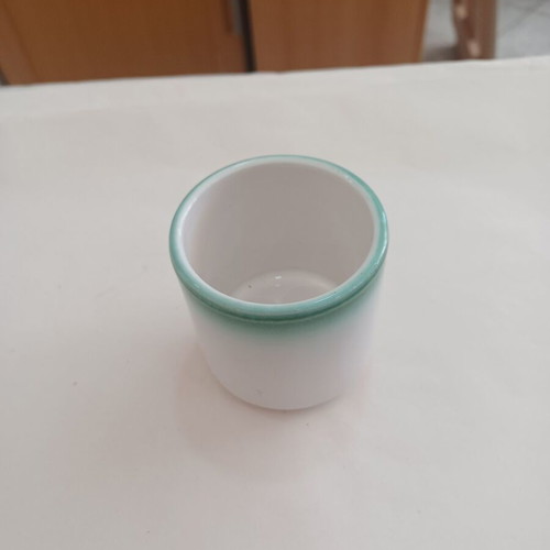 Small ceramic flowerpot like new, diameter 6.5 cm, height 6 cm
