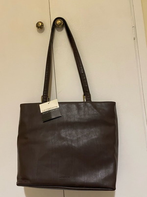 Liz Claiborne leather shoulder bag new