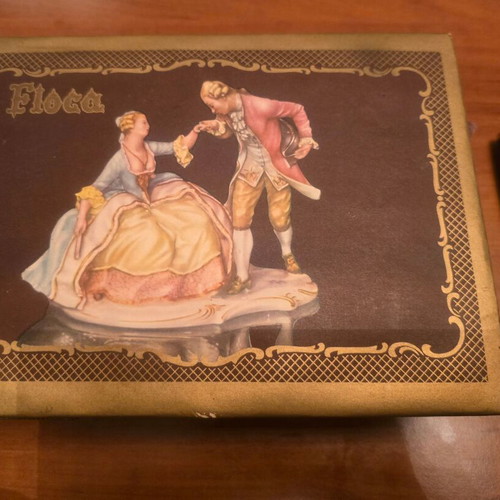 Collectible cardboard box from the 50s like new for chocolates