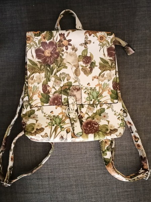 Floral backpack bag like new, multicolor