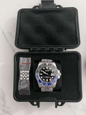 Seiko mod Batman automatic watch, black and blue