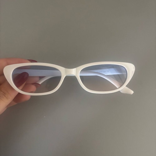 White sunglasses like new with light blue color
