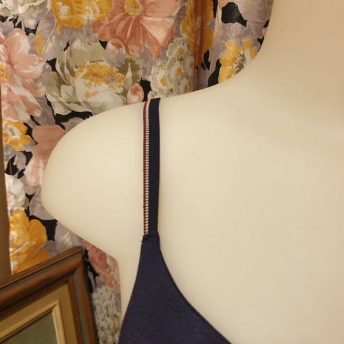 Tommy Hilfiger bra like new, dark blue, size 70C