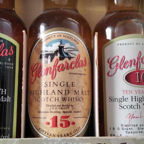 Collectible miniature bottles new, vintage sealed Whiskeys