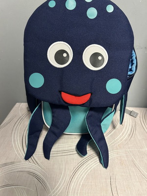 Affenzahn Oliver Octopus School Backpack like new, blue