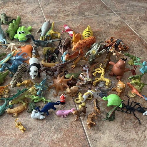 Animal and dinosaur figures like new