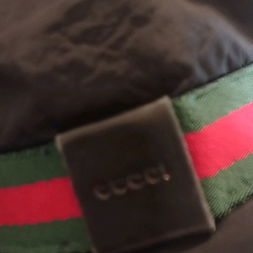 Gucci hat waterproof like new, size M