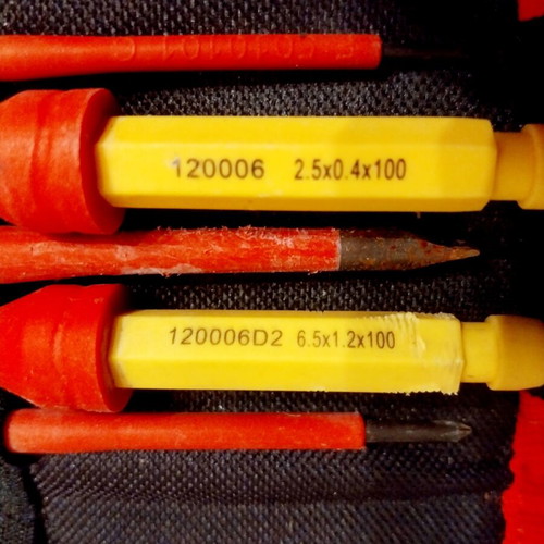 Dexter insulated electrician screwdriver set used, 10 pieces with case