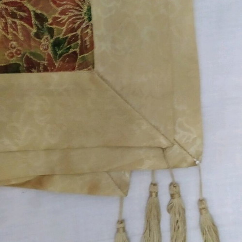 Polyester tablecloth with red flowers like new
