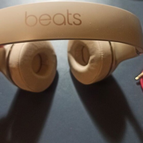 Beats Solo³ Wireless Headphones used, rose gold color