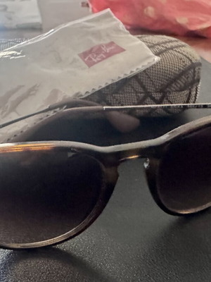 Ray-Ban sunglasses authentic, used, excellent condition