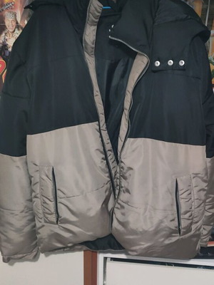 Man Boohooman jacket used, size large, black and beige