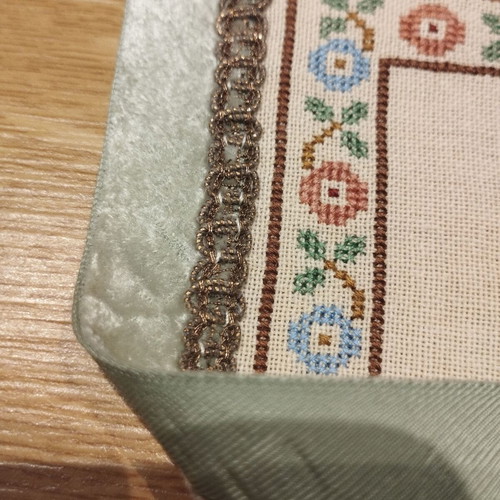 Handmade embroidery like new with velvet finish 36.5×27