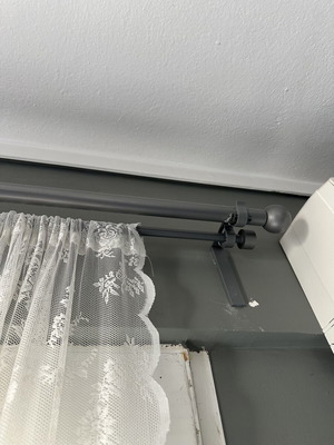 Μεταλλικά γκρι κουρτινόξυλα IKEA σαν καινούργια, σετ 3 τεμαχίων