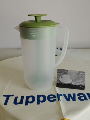 Blossom Pitcher 2.1 liters by Tupperware new