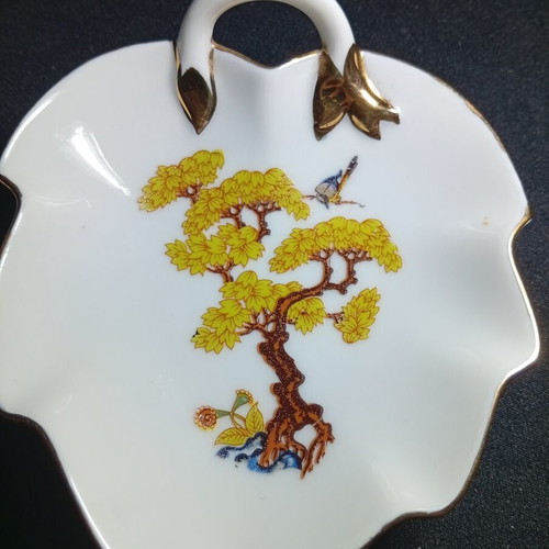 Vintage Hutschenreuter Bavaria leaf-shaped porcelain plates set of 2