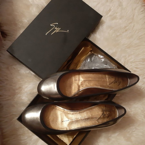 Giuseppe Zanotti metallic leather flat ballerinas size 36 like new