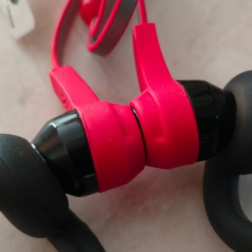 JBL Synchros Reflect In-Ear Sport Headphones wired, new, red