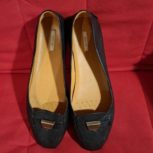 Geox Respira black leather ballerinas like new
