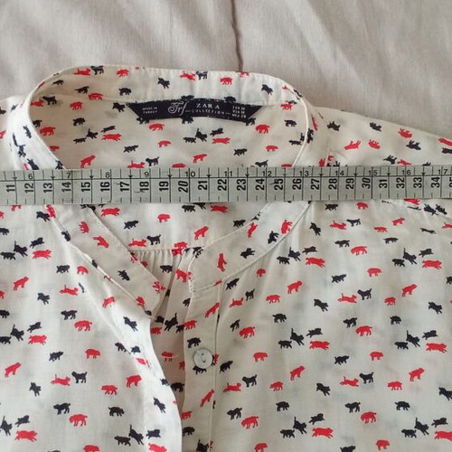Zara shirt with dog print like new, white