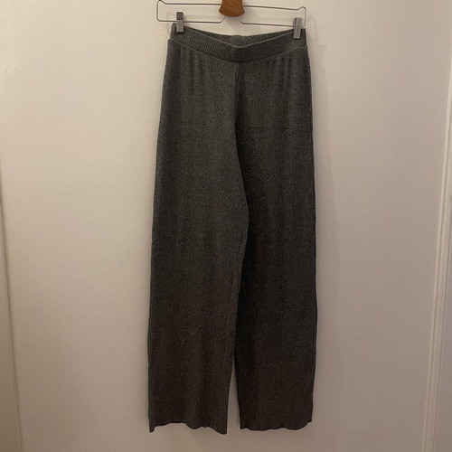 Grey wide leg ribbed pants in perfect condition