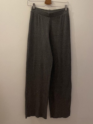 Γκρι παντελόνι wide leg ριμπ σε άριστη κατάσταση